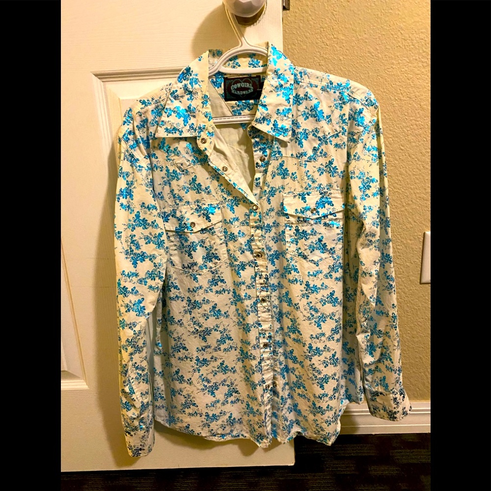 Cowgirl hardware button up rodeo shirt